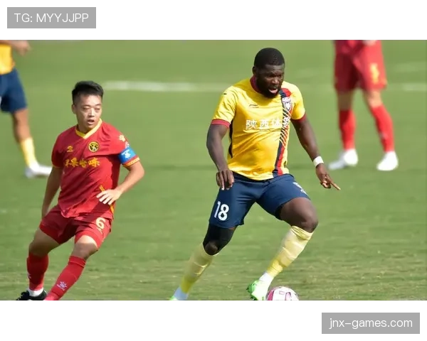 巴萨克赛尔后防坚如磐石，状态回升助球队稳步前行