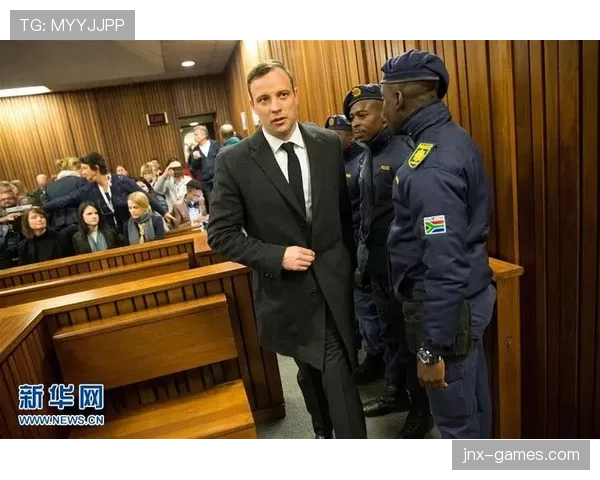 奥斯卡·皮斯托瑞斯家的衣帽间一开门，我的银行卡自动罢工